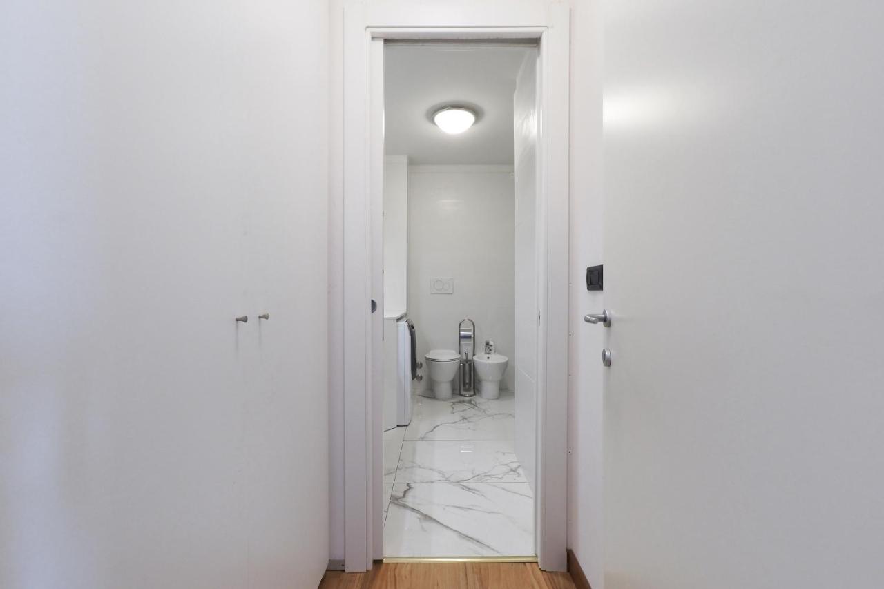 Duomo Luxury Apartment IV ميلان المظهر الخارجي الصورة